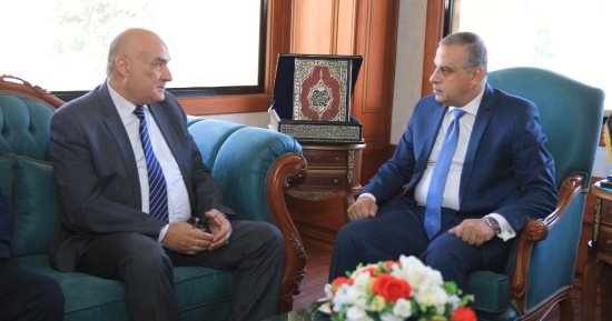 محافظ سوهاج يلتقى رئيس جهاز تعمير جنوب الصعيد لمناقشة المشروعات بالمحافظة