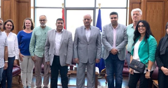 محافظ السويس يبحث مع وفد البنك الدولى آليات المساهمة فى المشروعات التنموية
