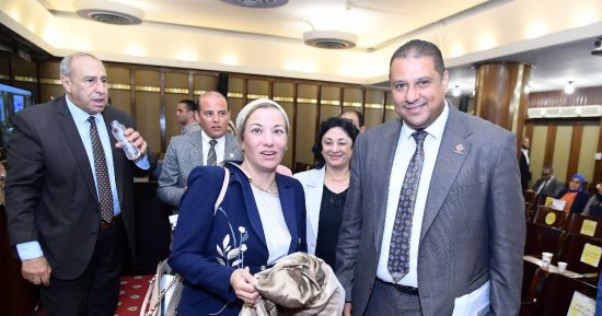 وزيرة البيئة تؤكد أهمية تعديلات قانون البيئة من نائب التنسيقية لمواجهة التغيرات المناخية