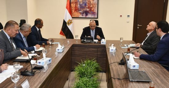 وزير الإسكان يناقش تعديل الكود المصرى لاشتراطات الحماية المدنية