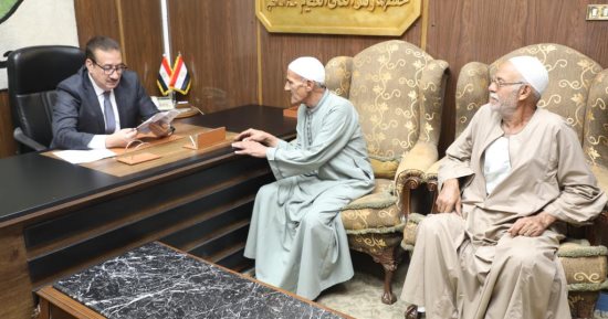 محافظ المنوفية يوجه بسرعة إنهاء مشروع الصرف الصحى لقرية أبو عوالى 