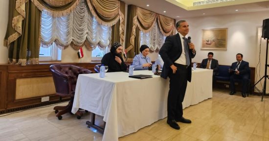 نقيب البنوك تلتقى المصريين العاملين فى قبرص وتنقل لهم إنجازات الجمهورية الجديدة