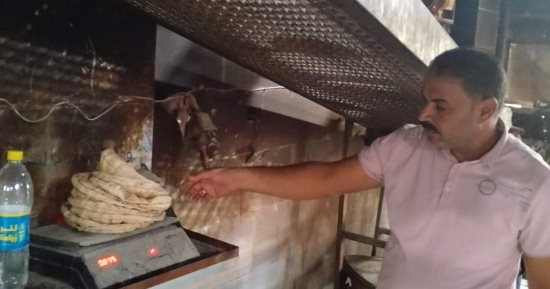 محافظ الدقهلية يحيل 143 محضرًا بمخالفات تموينية إلى النيابة العامة
