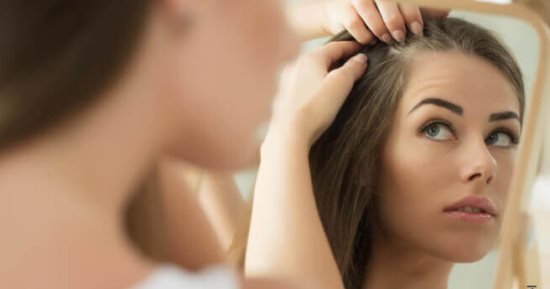 وصفات طبيعية للتخلص من قشرة الرأس.. مكونات متوفرة وخطوات سهلة