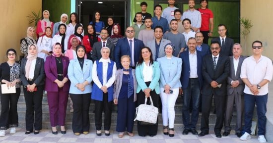 وفد تنسيقية شباب الأحزاب يزور جامعة النهضة لمتابعة سير مبادرة "محو الأمية"