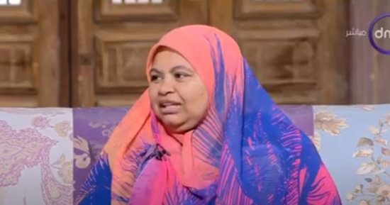 رحالة مصرية تروى كواليس رحلاتها فى "السفيرة عزيزة"