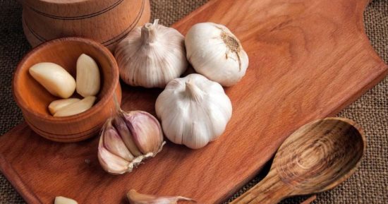 6 فوائد لتناول الثوم.. يقوى مناعتك ومضاد للالتهابات ومفيد لقلبك