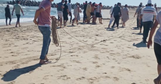 انتشال 3 جثامين من أسرة واحدة بمصيف فى كفر الشيخ.. وتحذيرات من البحر