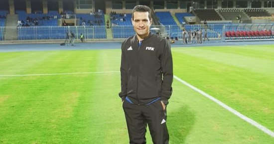 محمود البنا حكما لمباراة الزمالك والمصرى بالدوري