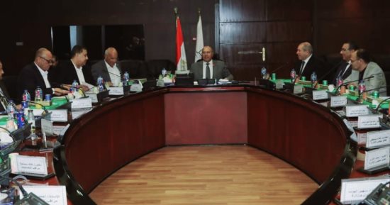 النقل: تشغيل مصنع إنتاج الفلنكات الخرسانية قريبا لخدمة شبكة القطار السريع