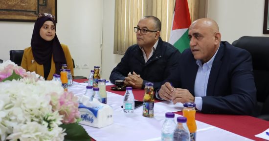 وزير الثقافة الفلسطيني يرافق الروائيين العرب لزيارة محافظتى جنين وقلقيلية 