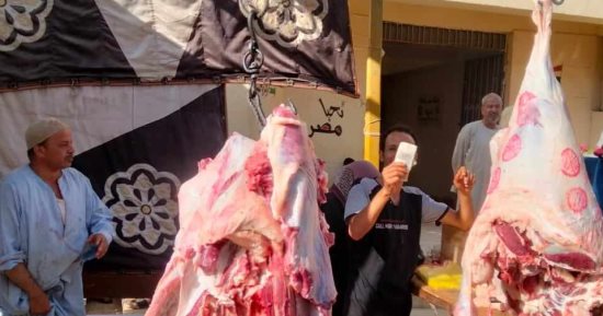 استمرار منافذ بيع لحوم بلدية وسلع غذائية بأسعار مخفضة بمراكز المنيا