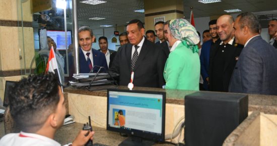 وزير التنمية المحلية ومحافظ الغربية يتفقدان المركز التكنولوجى بحى أول المحلة
