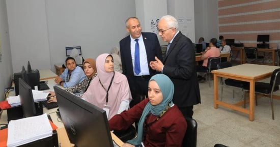 وزير التعليم يطمئن طلاب الثانوية العامة من الكنترول: التصحيح يتم بدقة.. صور