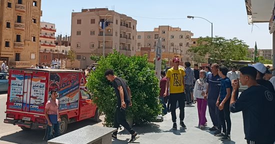 بدء توافد طلاب الثانوية العامة بالمنوفية على لجان الامتحانات.. صور 