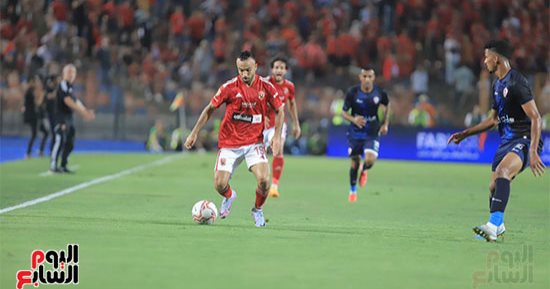 الأهلى يتقدم على الزمالك بثلاثية فى الشوط الأول.. القمة 126 تبدأ وتنتهى بسيطرة حمراء.. كولر يفوز بالتكتيك من خارج الخطوط.. تشكيل أوسوريو يُفقد فريقه الأفضلية.. وصبحي يفشل في التعامل مع قذائف الشحات ومعلول