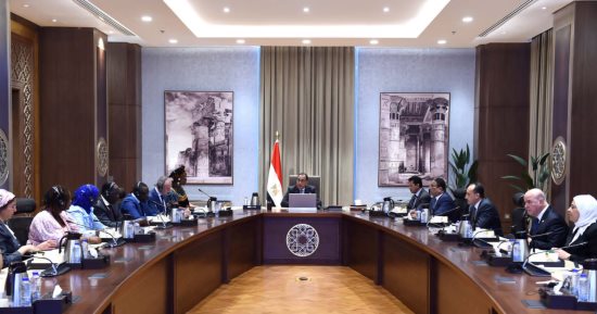 رئيس الوزراء يلتقى الأمين العام لمنظمة "مؤتمر وزراء الشباب والرياضة للدول الناطقة بالفرنسية"