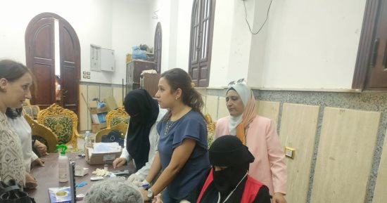 حملة "100 يوم صحة" تقدم خدماتها بكنيسة ماري مينا في كفر الشيخ.. صور