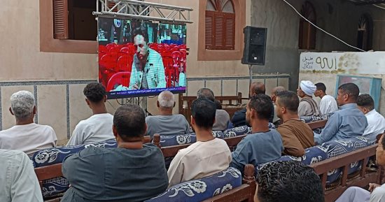 التلفزيون هذا المساء.. أهالى مركز الوقف يحتفلون بالحلقة الأولى من برنامج "لوغاريتم"
