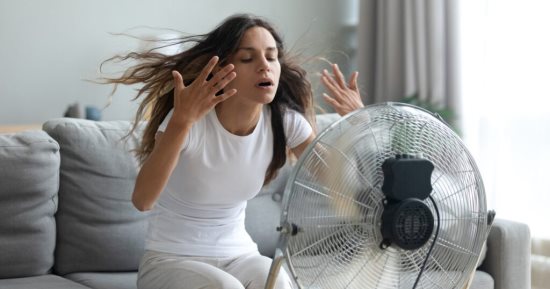 أغلقوا المراوح حتى لا تصابوا بنزلات البرد.. تحذير من هيئة الأرصاد الجوية للمواطنين
