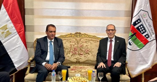 وزير الدولة لشئون المجالس النيابية يقدم التهنئة لرئيس النيابة الإدارية الجديد بمقر الهيئة