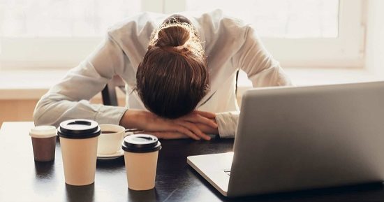 سطلانة.. 4 أسباب تخليك ما تفوقش حتى لو شارب قهوة الصبح