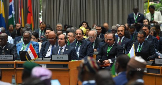 تعزيز للتكامل الاقتصادى.. مشاركة الرئيس السيسي بقمة نيروبى تستكمل الدور الريادى لمصر فى دفع رؤى التنمية والتبادل التجاري.. سياسيون يؤكدون: تعكس مكانة مصر بأفريقيا وتبرز الحرص على ترسيخ قوة القارة الاقتصادية
