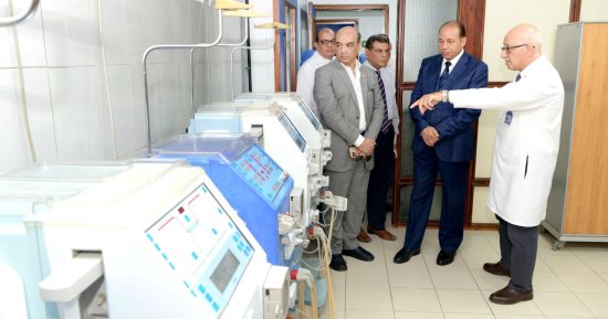 رئيس جامعة المنصورة يفتتح تجديد جناح العنايات المركزة بمركز جراحة الكلى والمسالك