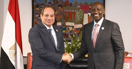 الرئيس السيسي يبحث مع نظيره الكينى عددا من القضايا الإقليمية والقارية