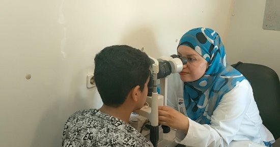 محافظ شمال سيناء يتفقد القافلة الطبية في مركز شباب مدينة العريش
