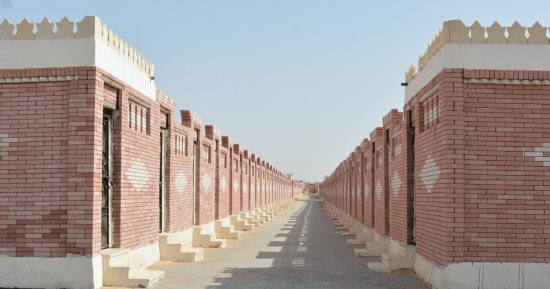محافظة الجيزة تواصل اليوم تسليم المدافن الجاهزة بطريق الفيوم للحاجزين