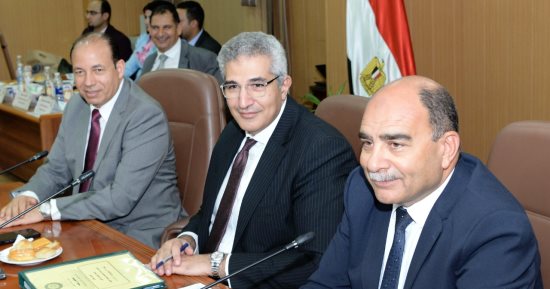 الأعلى لشئون البيئة يبحث أنشطة الجامعات لخدمة المناطق الأكثر احتياجا