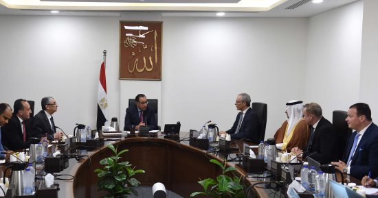 رئيس الوزراء يلتقى الرئيس التنفيذى لشركة "أكوا باور" السعودية