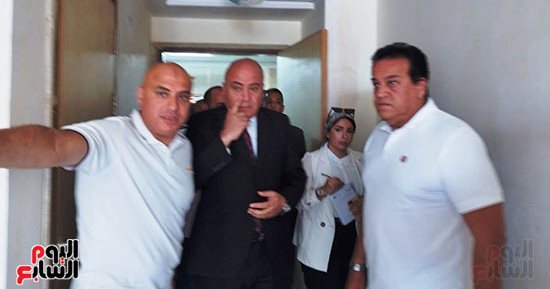 وزير الصحة يزف بشرى لأهالى نجع حمادى ويعلن موعد انتهاء أعمال المستشفى المركزى