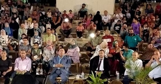 حفلات فنية وأمسيات ثقافية على المسرح المكشوف بالحديقة المركزية فى دمياط الجديدة