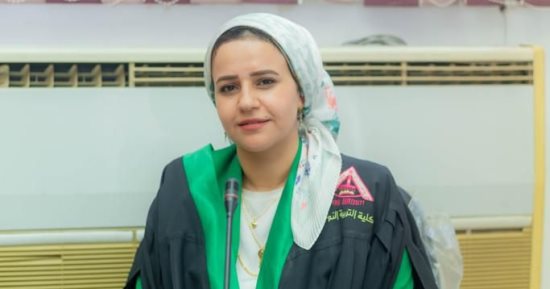 الباحثة شروق هاشم تحصل على الامتياز فى التغذية بالطرق التكنولوجية بجامعة بنها