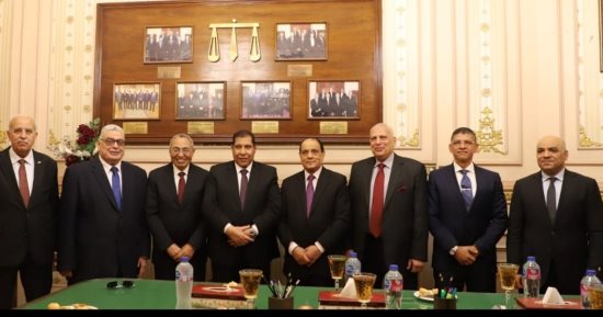 مجلس الدولة يوافق على التبرع لحساب جمعية الهلال الأحمر لصالح غزة