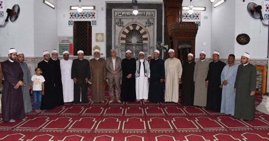 محافظة مطروح تحتفل بالعام الهجري الجديد بمسجد العوام    