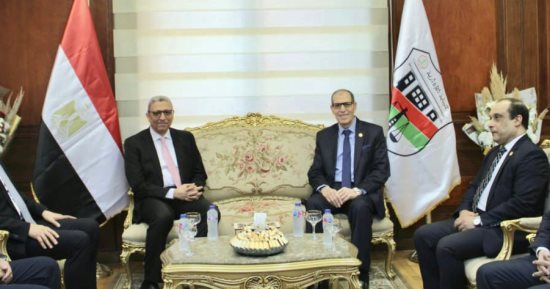 وكيل وأمين مجلس النواب يهنئان رئيس النيابة الإدارية بتوليه المنصب الجديد