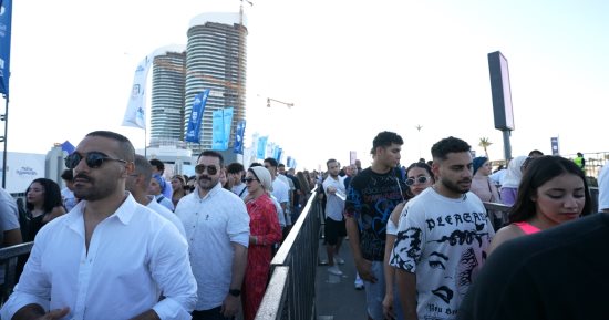 إقبال جماهيرى كبير على حفل تامر حسنى فى مهرجان العلمين.. صور