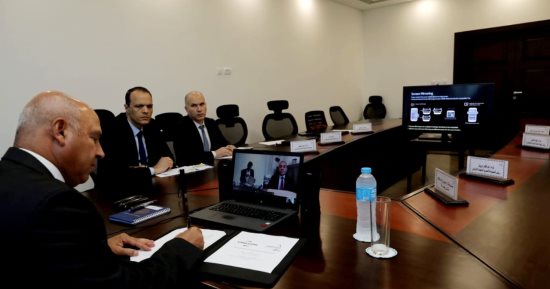 وزير النقل يوقع مذكرة تفاهم مع CMA CGM الفرنسية للتعاون بمجال النقل البحرى