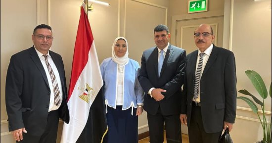 عضو بالجالية المصرية بنيويورك يقدم لوزيرة التضامن مقترح معاشات عن طريق التمويل الذاتي