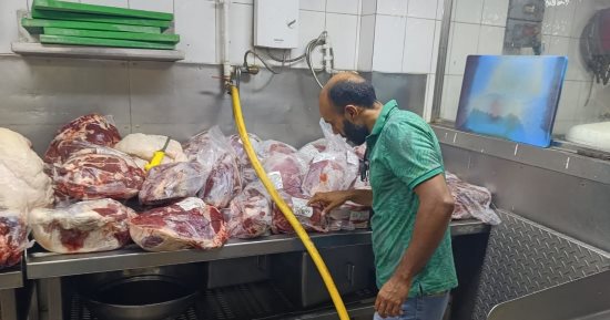 ضبط 2100 كيلو لحوم فاسدة ومذبوحة خارج المجازر خلال أسبوع بالجيزة.. صور