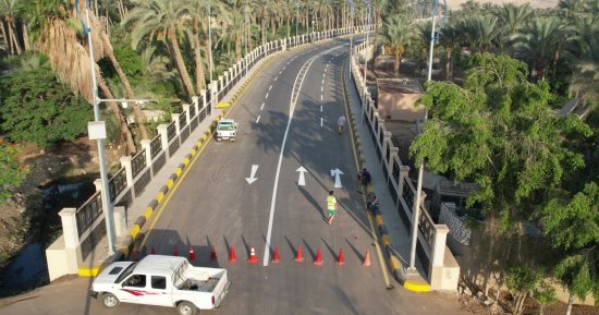 محافظ الجيزة: رصف وتجميل طريق سقارة السياحى بالبدرشين بطول 1.5 كيلو متر