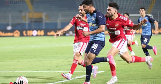 بيراميدز يحرم الأهلى من موسم اللا هزيمة ويسقطه بثلاثية فى الدورى.. أخطاء فادحة تكلف الأحمر الخسارة الأولى.. تغييرات كولر تفشل فى تغيير النتيجة ولعب 20 دقيقة بدون مهاجم.. وطرد "توفيق" وركلة جزاء مهدرة
