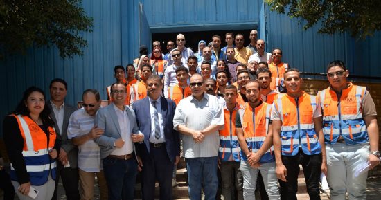 محافظ أسيوط يتفقد ملتقى توظيف "حياة كريمة" لتوفير 4500 فرصة عمل للشباب.. صور
