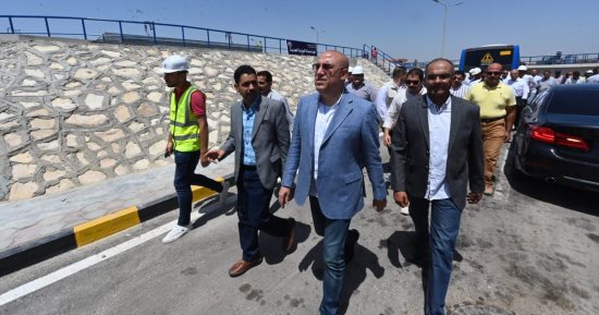 وزير الإسكان يتفقد محطة معالجة الصرف الصحى والصناعى نظام المعالجة الثنائية