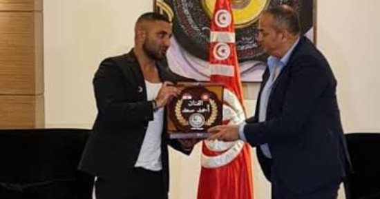 نقيب المهن الموسيقية بتونس لتليفزيون اليوم السابع: أحمد سعد أول مطرب مصري يحصل على بطاقة شرفية