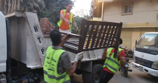 رفع إشغالات الكافيهات من شارع مصدق بالدقى استجابة لشكاوى المواطنين