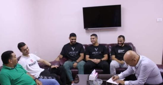 رئيس اتحاد الكاراتيه يجتمع مع لاعبى المنتخب والأجهزة الفنية